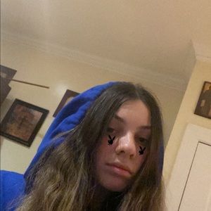 Meet your Posher, Dimitra